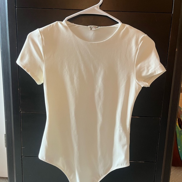 White Short Sleeve Bodysuit - Picture 1 of 5